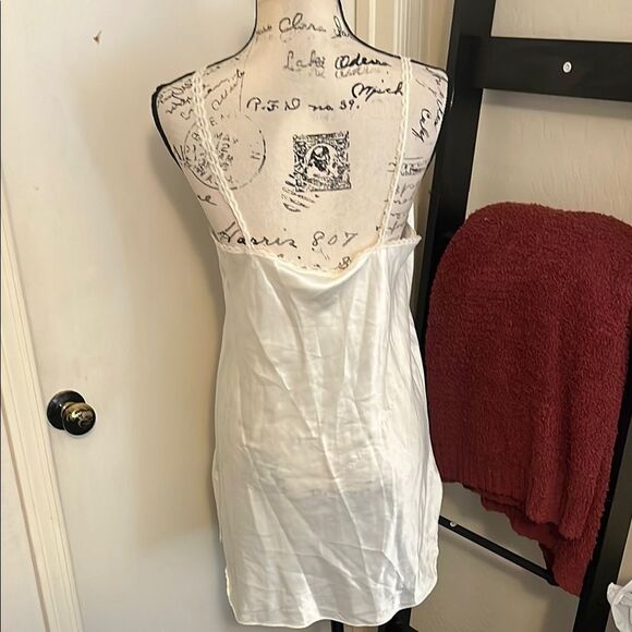 Vintage Elegant White Lace Trim Semi Sheer Chemise Nightgown Romantic Feminine - Picture 6 of 12